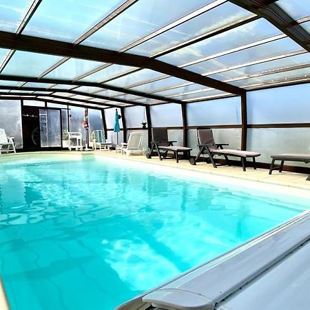 Gîte du boulanger au pays de padirac piscine couverte chauffée Mayrinhac-Lentour Esterno foto