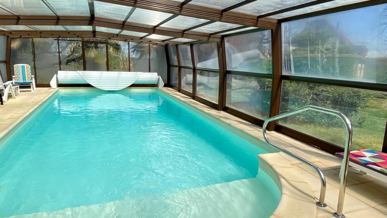 Gîte du boulanger au pays de padirac piscine couverte chauffée Mayrinhac-Lentour Esterno foto